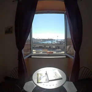  Bed & Breakfast Al Fronte Del Porto Italië