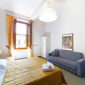 https://melody-house.it-tuscanyhotel.com